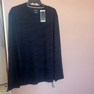 Van Heusen performance long sleeve L shirt NWT